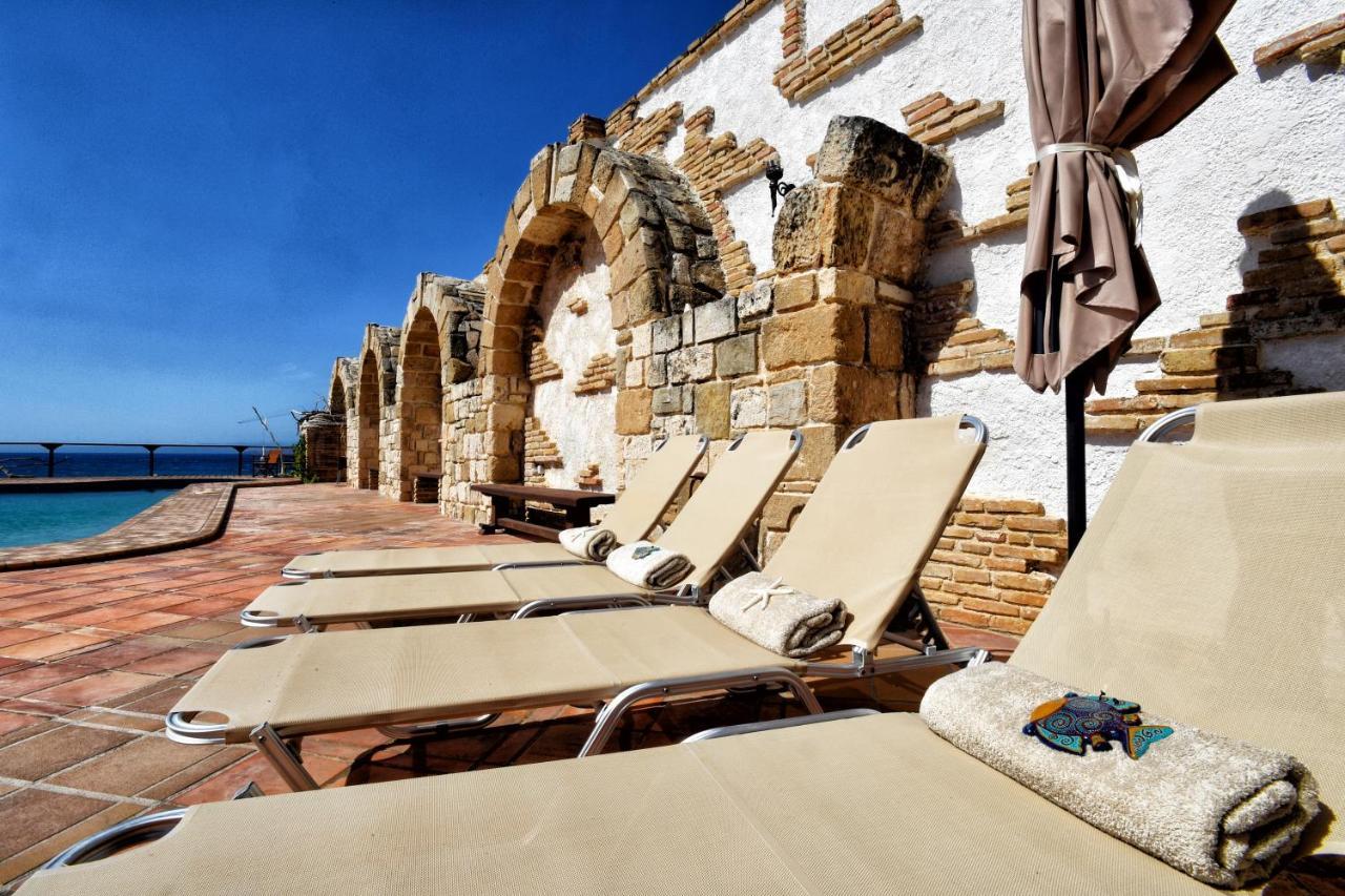 Luxurious Villa By The Sea Posidhonía Exteriér fotografie